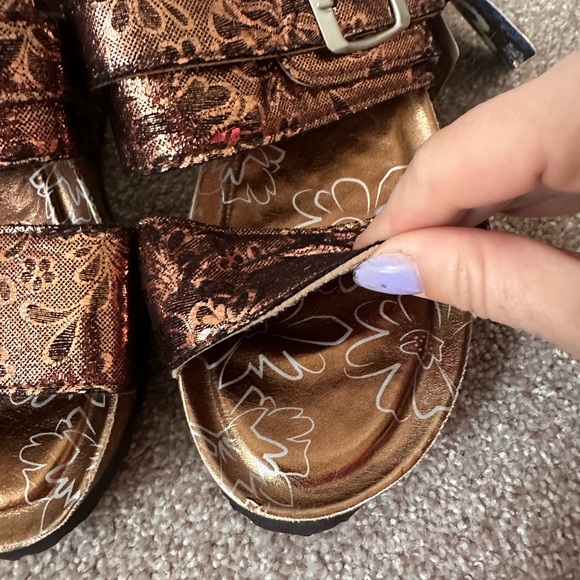 NWT Muk Luks Platfrom Sandals - Picture 4 of 10